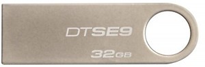 Kingston Datatraveler Se9 - Usb Flash Drive - 32 Gb price in India.