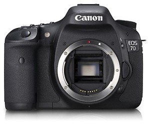 Canon EOS 7D SLR (Black) with Kit II (EF-S 18-135IS) price in India.