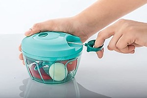 FAB FINDS Multipurpose Square Airtight Chopper 650 ml. Dori Chopper. Makes Chopping Vegetables Fruits & Dry Fruits Effortless. Multicolor. Easy to Operate. (Sky Blue) price in India.