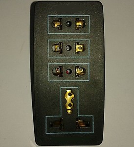 Conversion Multi Plug Sockets - 3 Pin with 3 International Sockets price in India.